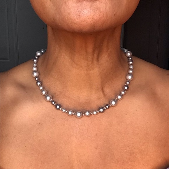 Lustrous Silver Pearl Necklace, Bracelet, and Earring Set - Picture 12 of 14